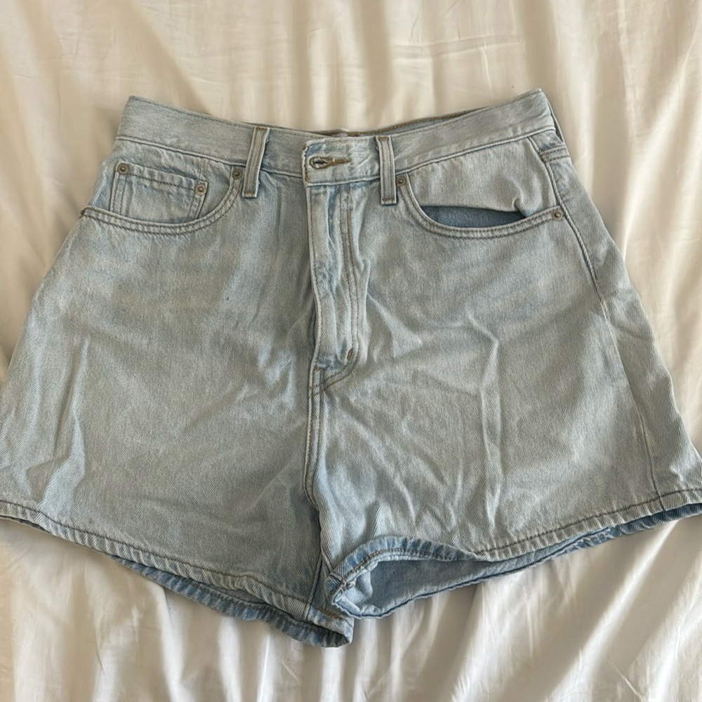 Levi’s light wash denim shorts